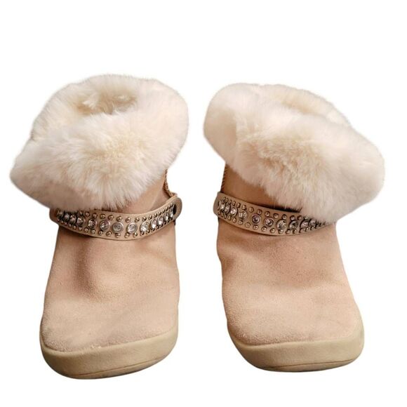 Canyon River Blues Neutral Tan Seude Rhinestone Studs Soft Comfy Winter Booties - Picture 2 of 15